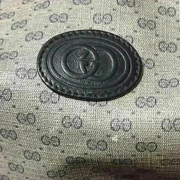 Vintage 70s/80s Gucci Authentic Barrel Crossbody Micro GG Mini Bag 007-115-5770 - Picture 8 of 16